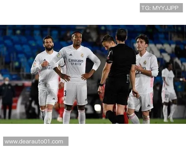 全新Panini球星足球卡系列揭开神秘面纱收藏热潮再度席卷全球