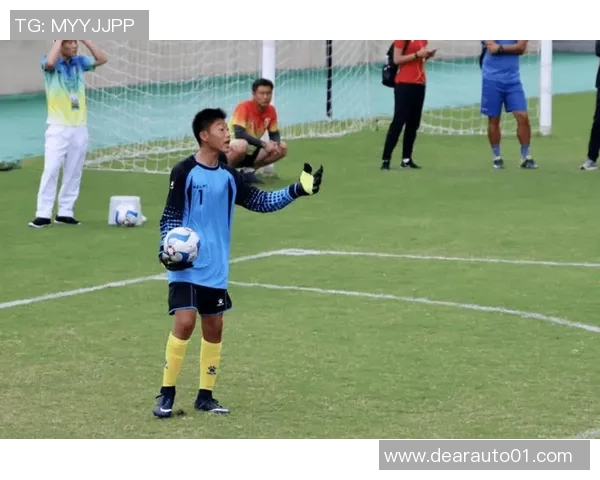 足球球星亲授技巧课 学员体验明星训练营背后的秘诀与挑战